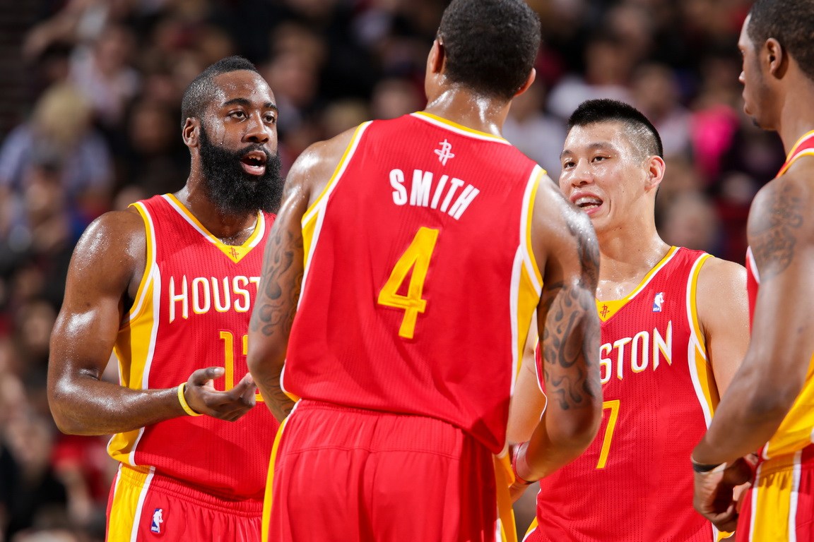 包含荷甲赛程吃紧；波特兰开拓者今夜防线松动；底气十足；数据趋势出现新变化的词条