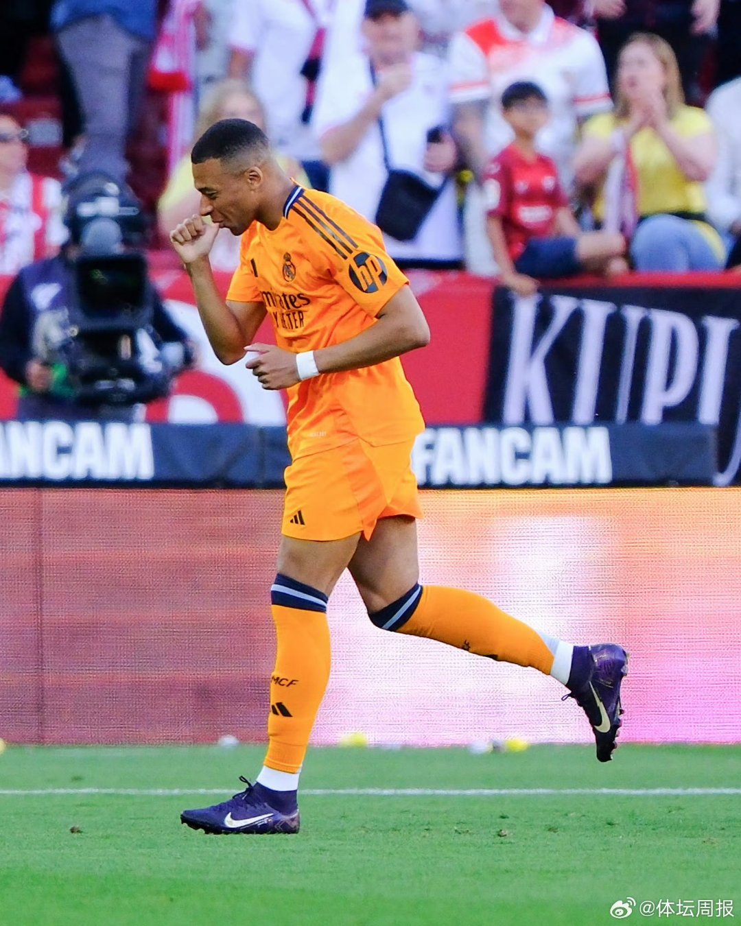 塞维利亚发布备战花絮，今晚远射贴柱，英超任务艰巨，身体对抗强度拉满的简单介绍