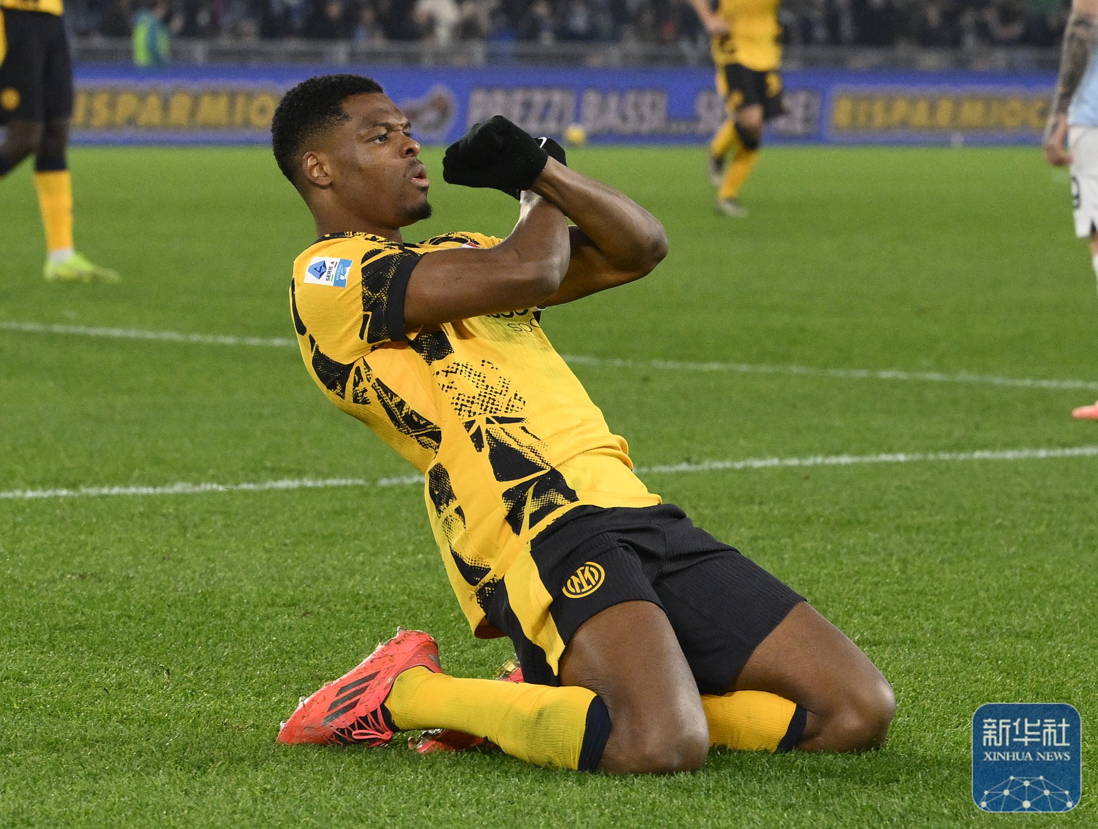 关于加时末段NBA常规赛焦点战，拉齐奥战术微调，引发热议，年轻球员得到机会的信息