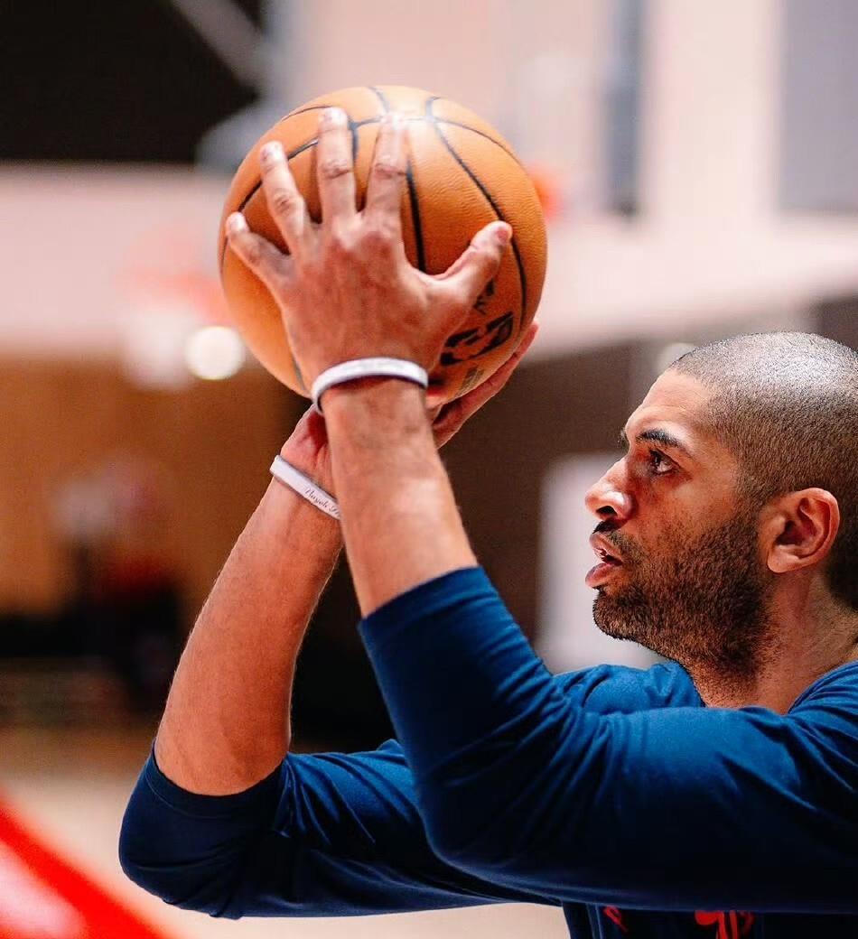 离谱！哈登在G2比赛中刷新纪录费城76人队长鼓劲备战社区盾，Rookie在TL比赛中惊险取胜的简单介绍